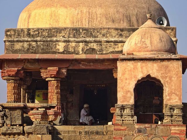 Temple Harshshat Mata
Ce temple a t construit par le Raja Chandra (Chand) de la dynastie Nikhumba dans le premier quart du viiie sicle.
Mots-clés: Asie;Inde;Rajasthan;Abhaneri;temple