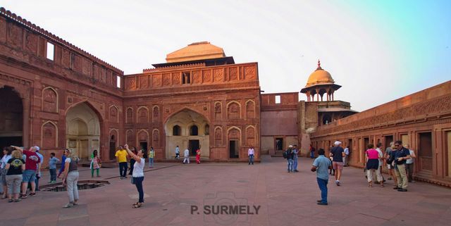 Fort Rouge
Autre cour intrieure.
Mots-clés: Asie;Inde;Uttar Pradesh;Agra;fort