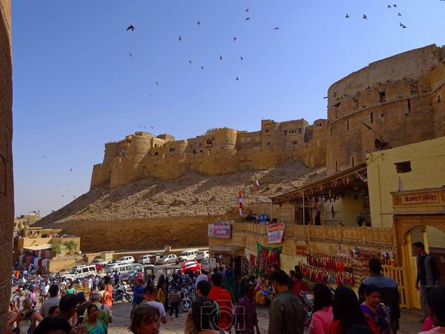 Le fort
Mots-clés: Asie;Inde;Rajasthan;Jaisalmer