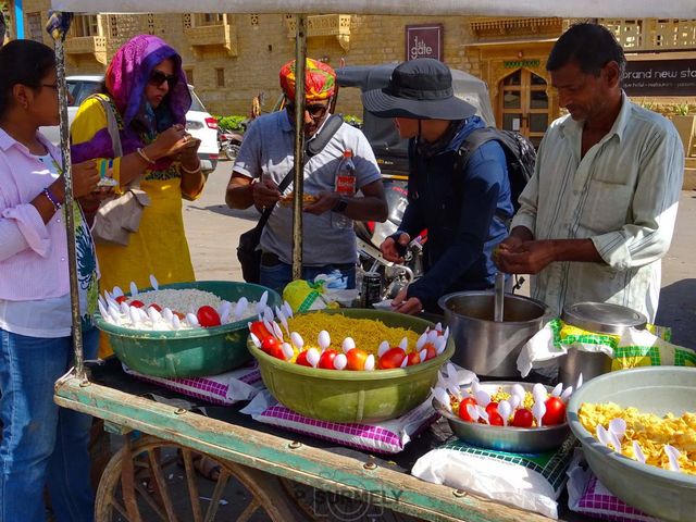 En-cas dans la rue  Jaisalmer
Mots-clés: Asie;Inde;Rajasthan;Jaisalmer