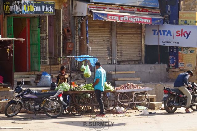 Vendeurs de lgumes  Jaisalmer
Mots-clés: Asie;Inde;Rajasthan;Jaisalmer