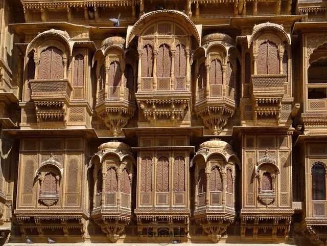 Dtail de la faade d'un haveli
Mots-clés: Asie;Inde;Rajasthan;Jaisalmer