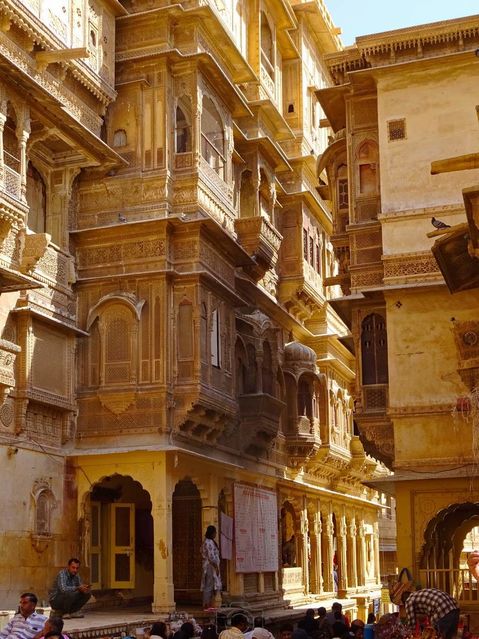Dans la ville basse
Mots-clés: Asie;Inde;Rajasthan;Jaisalmer