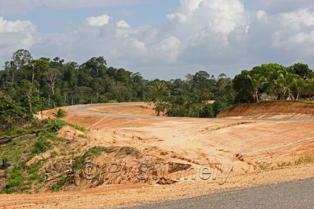 La nouvelle route d'Apatou
Mots-clés: Guyane;Amrique;Apatou