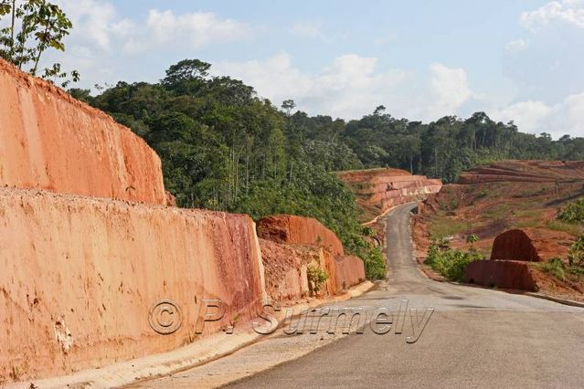 La nouvelle route d'Apatou
Mots-clés: Guyane;Amrique;Apatou