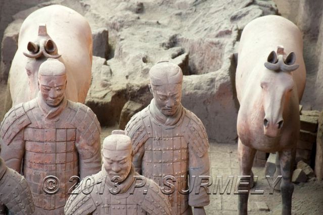 Tombeau de Qin Shi Huang Di
Soldats et chevaux
Mots-clés: Asie:Chine;Xi'An;soldat;terre cuite