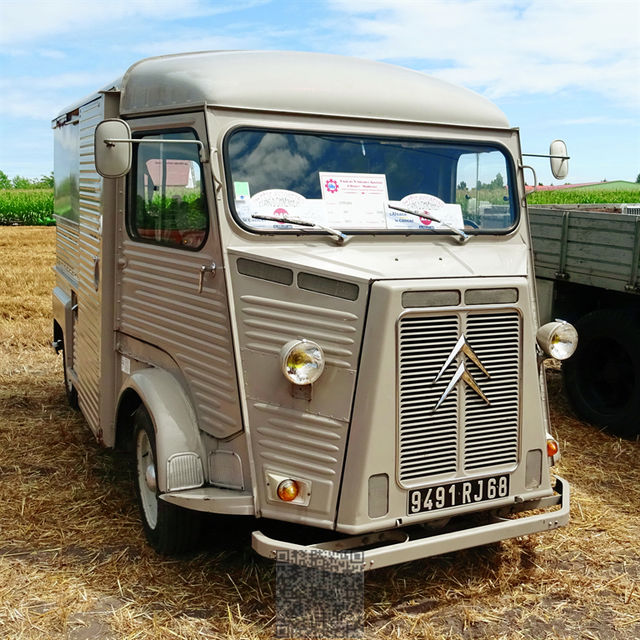 AutoRétro-0005
Citroen Tub
Mots-clés: Europe;France;Alsace;Ohnenheim;auto-rétro