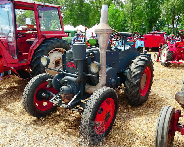 AutoRétro-0007
Lanz Bulldog
Mots-clés: Europe;France;Alsace;Ohnenheim;auto-rétro