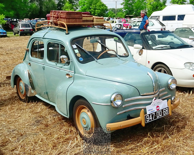 AutoRétro-0017
Renault 4cv
Mots-clés: Europe;France;Alsace;Ohnenheim;auto-rétro