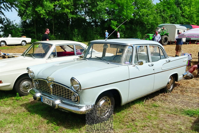 AutoRétro-0037
Simca
Mots-clés: Europe;France;Alsace;Ohnenheim;auto-rétro