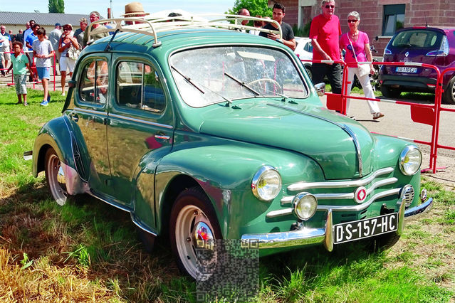 AutoRétro-0086
Renault 4cv
Mots-clés: Europe;France;Alsace;Ohnenheim;auto-rétro