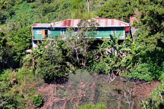 Baguio-Bontoc Road
Maison  flanc de colline
Mots-clés: Asie;Philippines;Luzon;Mountain Province