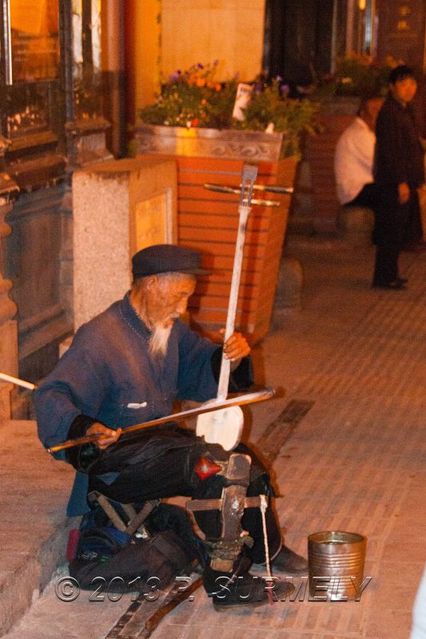 Beijing (Pkin)
Joueur de rue
Mots-clés: Asie;Chine;Beijing;Pkin