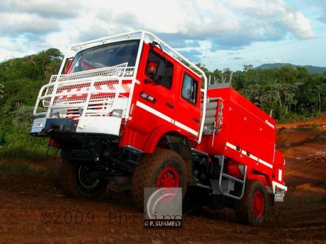 Formation COD2
Conduite tout-terrain sur le circuit de moto-cross de Kourou
Mots-clés: Guyane;Amrique;tropiques;pompier;SDIS;conduite;tout-terrain;secours;camion