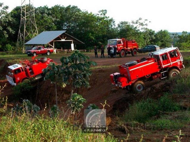 Formation COD2
Conduite tout-terrain sur le circuit de moto-cross de Kourou
Mots-clés: Guyane;Amrique;tropiques;pompier;SDIS;conduite;tout-terrain;secours;camion