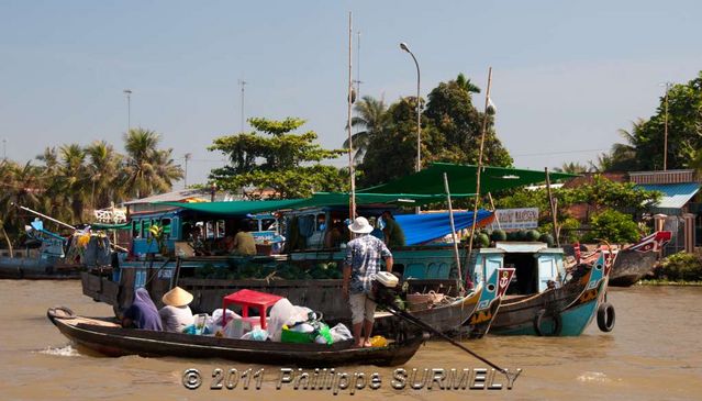 Au march flottant
Mots-clés: Asie;Vietnam;Mkong;Caibe