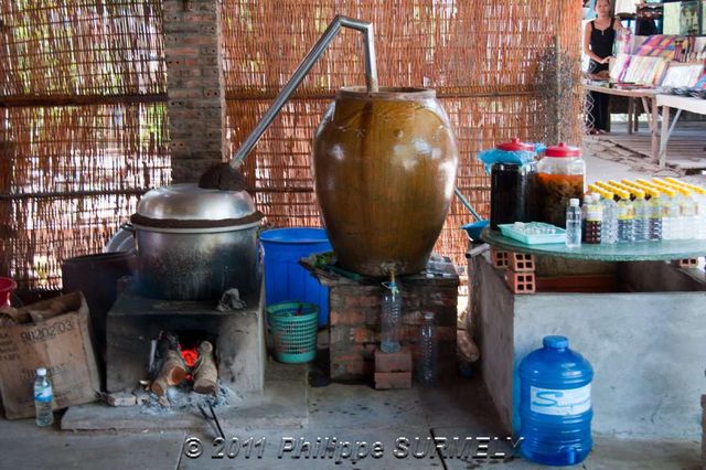 Distillerie
Mots-clés: Asie;Vietnam;Mkong;Caibe