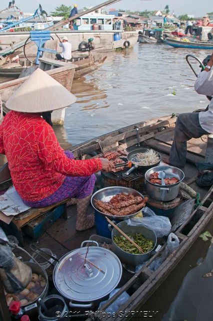 Cuisine flottante
Mots-clés: Asie;Vietnam;Cantho;Mkong;march