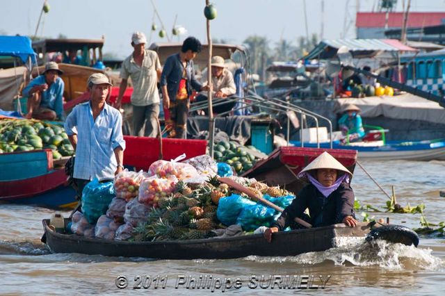 Au march flottant
Mots-clés: Asie;Vietnam;Cantho;Mkong;march