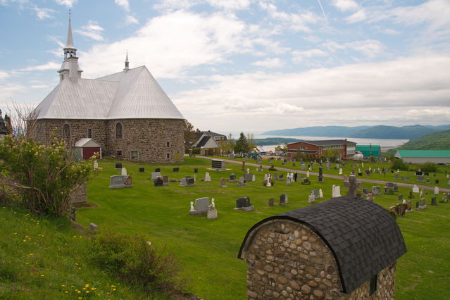 Les Eboulements
L'glise et le cimetire
Mots-clés: Amrique;Canada;Qubec;Charlevoix;glise