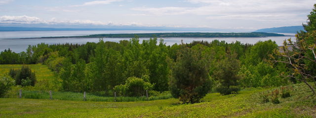 Ile aux Coudres
L'Ile aux Coudres vue des Eboulements
Mots-clés: Amrique;Canada;Qubec;Charlevoix;ile