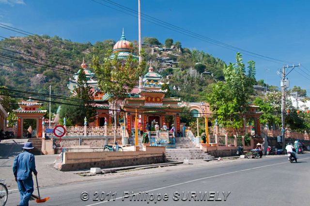 Temple
Mots-clés: Asie;Vietnam;Mkong;Chaudoc;glise