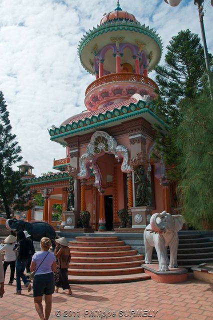 Temple
Mots-clés: Asie;Vietnam;Mkong;Chaudoc;glise