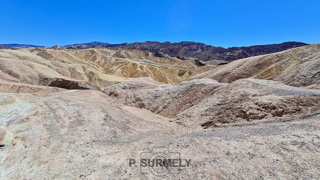 Death Valley National Park : Zabriskie Point
Mots-clés: Amérique;Amérique du Nord;Etats-Unis;USA;California;Nevada;Death Valley National Park;parc national;Vallée de la Mort