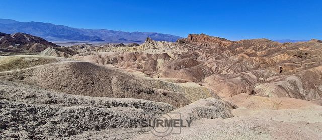 Death Valley National Park : Zabriskie Point
Mots-clés: Amérique;Amérique du Nord;Etats-Unis;USA;California;Nevada;Death Valley National Park;parc national;Vallée de la Mort