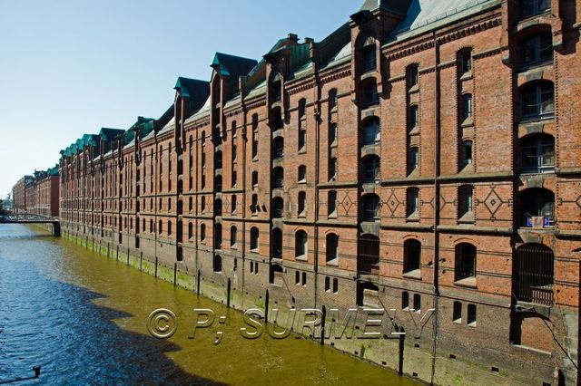 Les docks dans le quartier Speicherstadt
Mots-clés: Europe;Allemagne;Hambourg