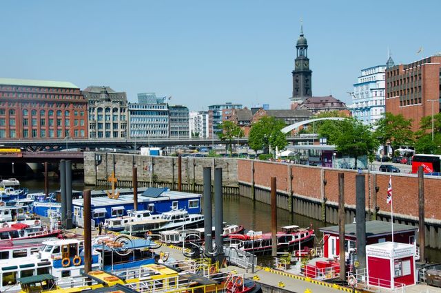 Port
Mots-clés: Europe;Allemagne;Hambourg