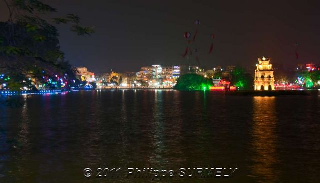 Au bord du lac Hoan Kiem
Mots-clés: Asie;Vietnam;Hanoi;