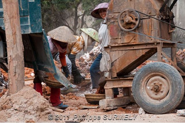 Travail
Mots-clés: Asie;Vietnam;HoaLu