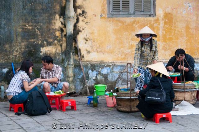 Repas dans la rue
Mots-clés: Asie;Vietnam;HoiAn;Unesco
