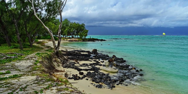 Plage de l'Ile Mangenie
Mots-clés: Afrique;Ocan Indien;Ile Maurice;Maurice;Ile aux Cerfs;Ile Mangenie