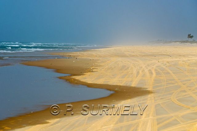 Plage  heuteur du Lac Rose
Mots-clés: Afrique;Sngal;Lac Rose;Atlantique;plage