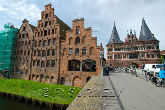 Lbeck: Hohlsteintor et les docks
Mots-clés: Europe;Allemagne;Schlesswig-Hohlstein;Lbeck