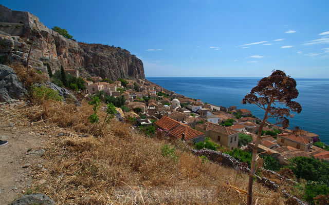 Monemvasia
Sur le sentier menant  la ville ancienne
Mots-clés: Europe;Grce;Ploponnse;Monemvasia