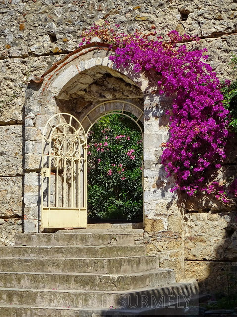 Mystras
Porte de la faade sur vue de l'intrieur de la cour.
Mots-clés: Europe;Grce;Ploponnse,Mystras