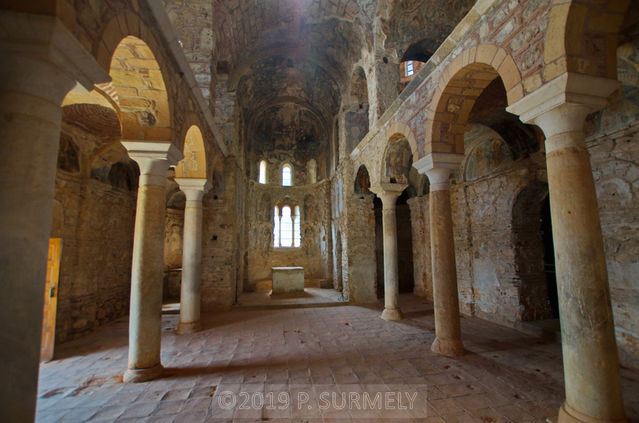 Mystras
L'glise Sainte-Sophie (Aghia Sophia, en grec ???? ?????) fut construite par Manuel Cantacuzne, le premier despote de More.
Mots-clés: Europe;Grce;Ploponnse,Mystras