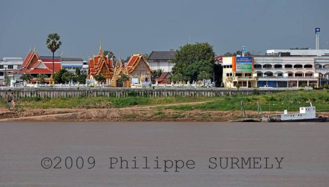 Nakhon Phanom
Vue depuis Thakhek au Laos
Mots-clés: Thalande;Asie;Nakhon Phanom;Mkong