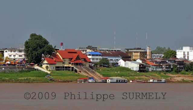 Nakhon Phanom
Vue depuis Thakhek au Laos
Mots-clés: Thalande;Asie;Nakhon Phanom;Mkong