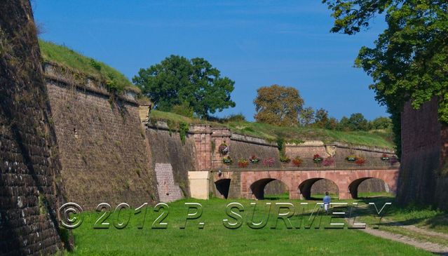 Neuf-Brisach
Fortifications classes au Patrimoine Mondial de l'UNESCO
Mots-clés: Europe;France;Alsace;Neuf-Brisach