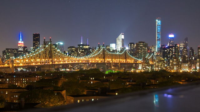 Queens
Vue nocturne sur le Queens Bridge
Mots-clés: Amrique du Nord, Etats-Unis, New York