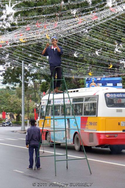 Travail dans la rue
Mots-clés: Asie;Vietnam;NhaTrang