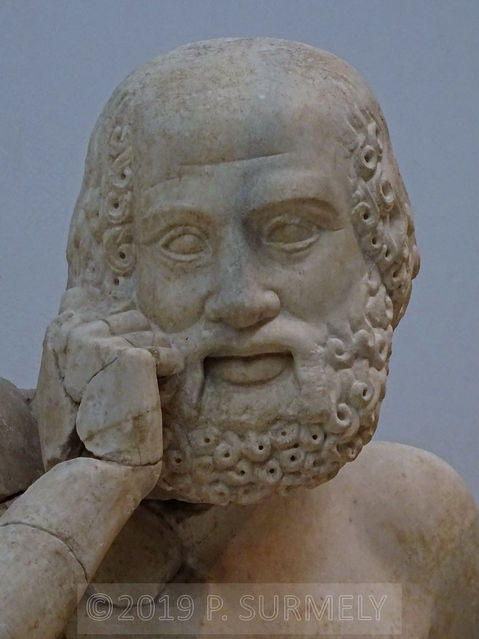 Olympie
Fronton est (dat 470 - 456 av. J.-C.) : devin
Mots-clés: Europe:Grce;Ploponnse;Olympie