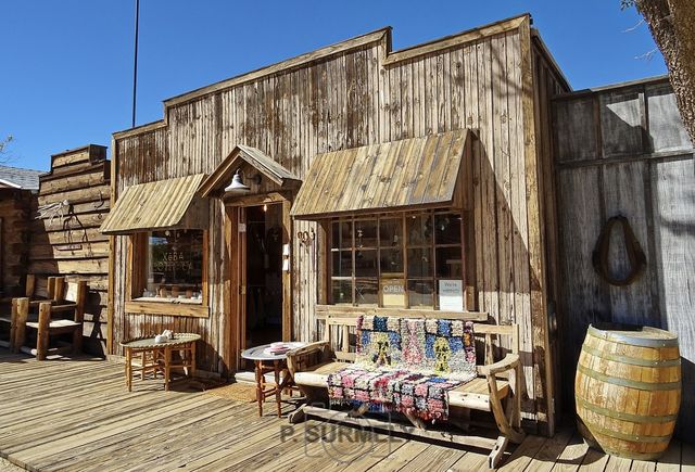 Pioneertown
Mots-clés: Amérique;Amérique du Nord;Etats-Unis;USA;Californie;Pioneertown;cinema