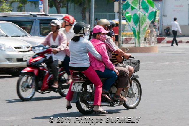 A 4 sur le cyclo
Mots-clés: Asie;Vietnam;Saigon;HoChiMinhVille