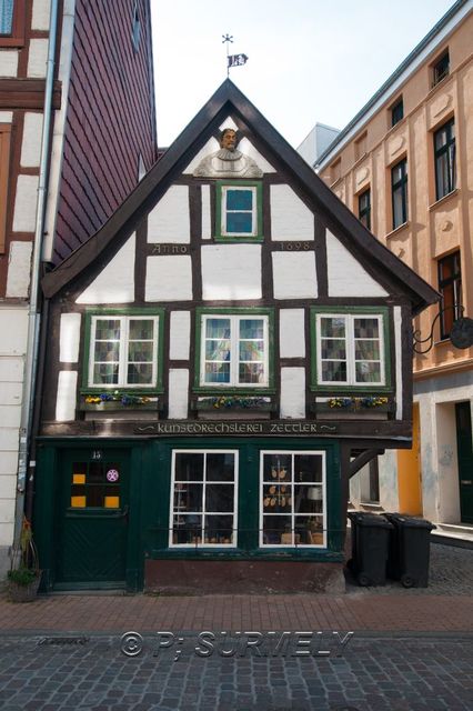 Schwerin: vieille maison
Mots-clés: Europe;Allemagne;Mecklenburg;Vorpommern;Schwerin