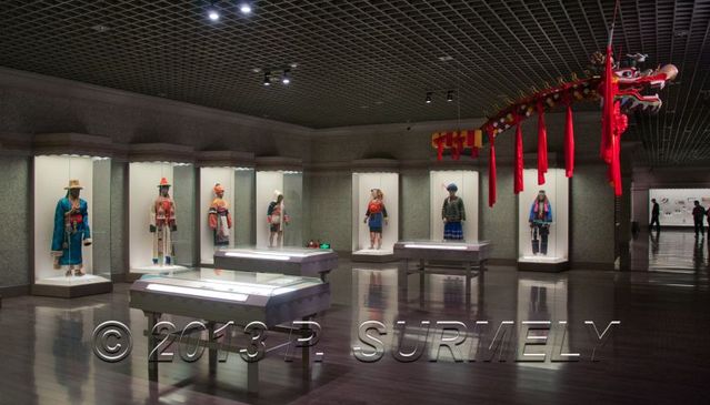 Shanghai
Muse de Shanghai : costumes traditionnels
Mots-clés: Asie;Chine;Shanghai